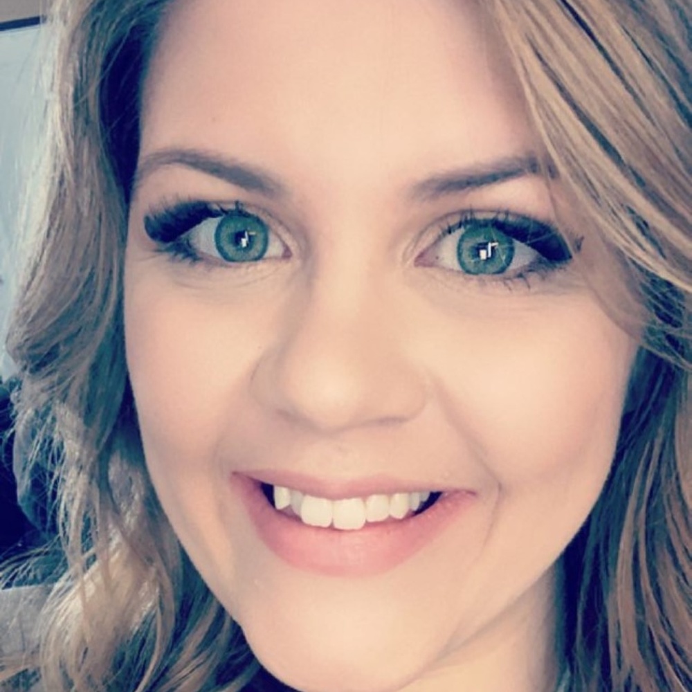 Meet your Posher, Kayla